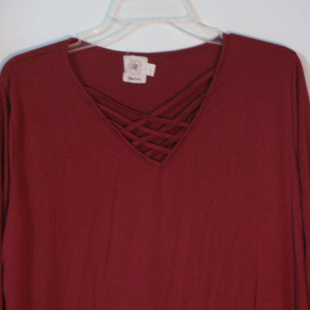 * 2/$15 Grace & Emma G & E Large V Neckline Lace Up Accent Long Sleeve Soft - Picture 2 of 3
